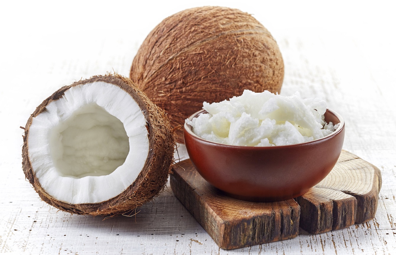 WOW, SUONA COME SE L'OLIO DI COCCO È UN VERO TOCCASANA. MI CHIEDO, PERCHÉ IO SONO L'OLIO DI COCCO NON MOLTO TEMPO FA HO SCOPERTO E LÖFFELWEISE A CONSUMARE.
